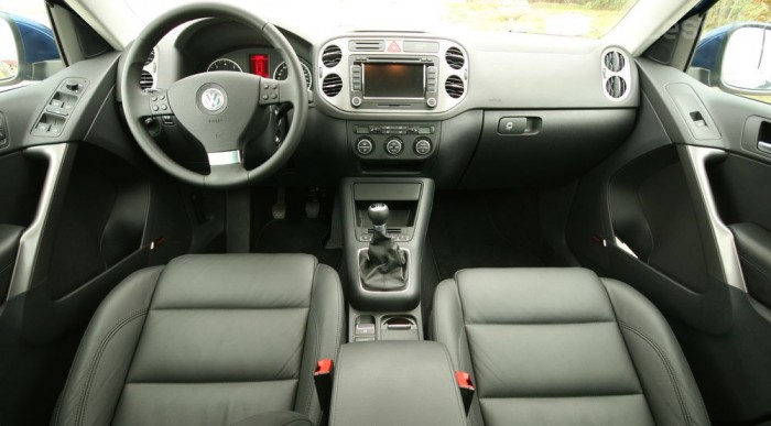 Bébi Touareg 10 | Vezess Ismerős elemek