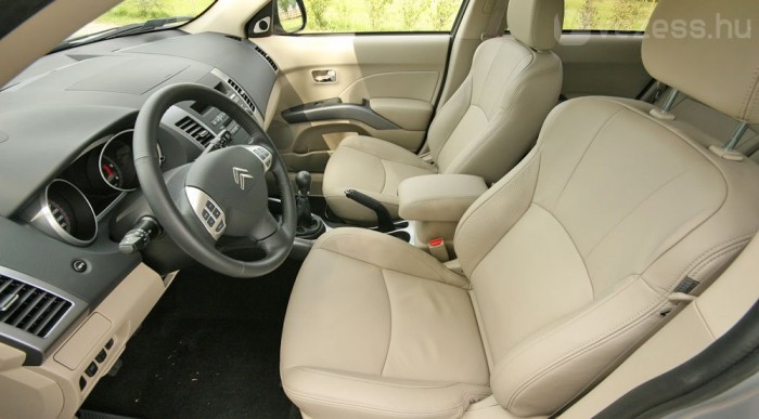 Tágas, világos, mint egy jó nappali