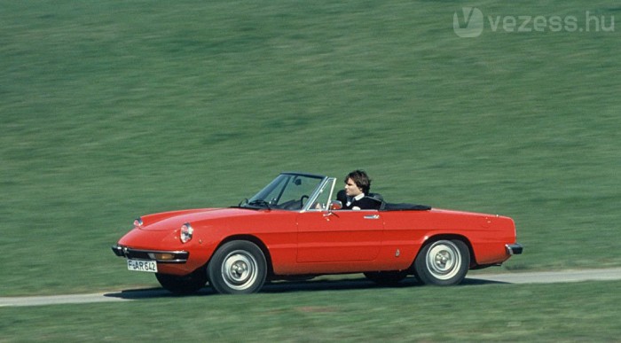 1966-ban mutatkozott be.