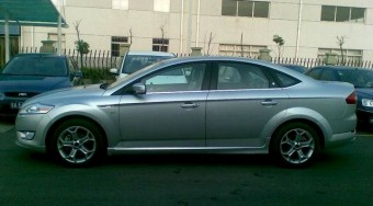 Luxusautó Mondeóból