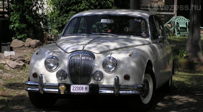 Megénekelt autók 11 | Vezess Hófehér macskaféle