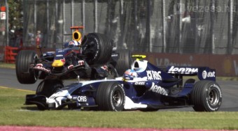 Nem szakad le a pilóták feje