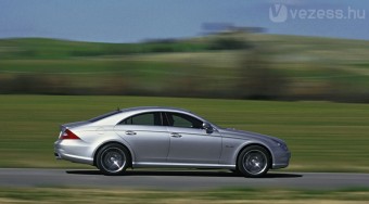 A Mercedes lemaradásban van