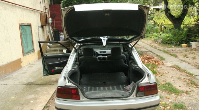 Nagy szám az ötödik ajtó