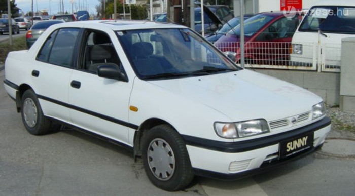 350-450 000 forintért találni bőven Sunnyt