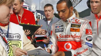 Hamilton nem megy a Ferrarihoz