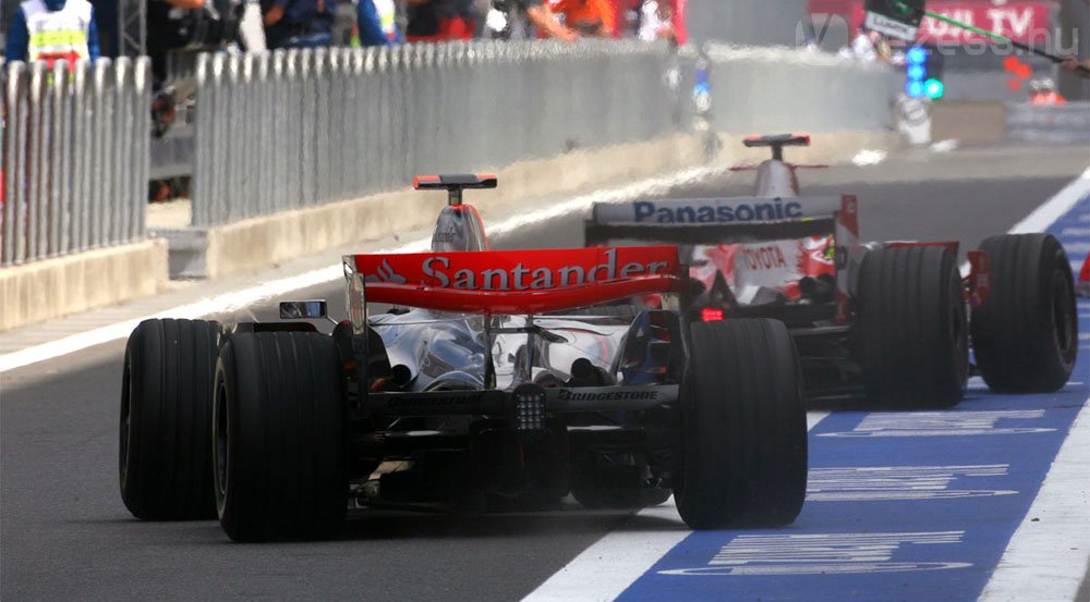 A McLaren gyorsabb volt délután