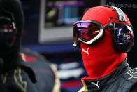 Vettel – dobogó helyett büntetés 58