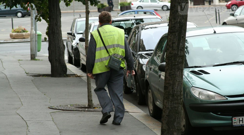 Jogtalanul szedik a parkolási díjat? 13