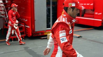 Massa önzőre vált