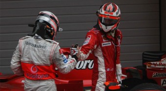 Bernie beszólt Kimiéknek