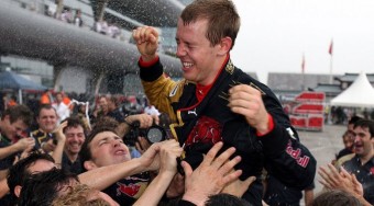 Schumacher csapattársa lesz Vettel!