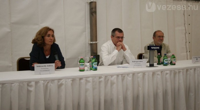 Jobbszélen a nagy geológus