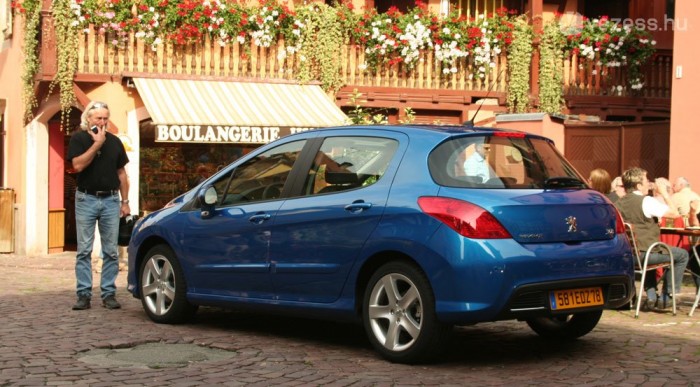 4,5 litert fogyaszt az 1,6 HDi