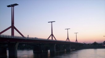 Lezárják a Lágymányosi hidat