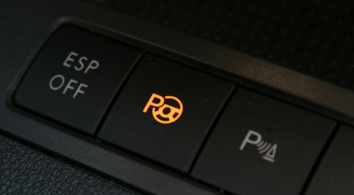 Maguktól parkolnak, de mégsem 11 | Vezess Itt kell bekapcsolni