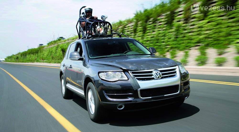 9 millióba került átépíteni az autót a Bourne-rejtély című filmhez