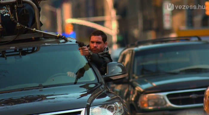 Beépített autók 6 | Vezess A filmhős lő, a háttérember vezet
