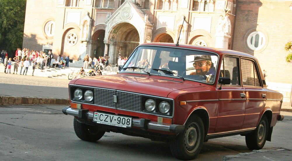 13525_113339_1000x700.jpg | Vezess | Vezess Csöpi jól küldte a Zsigulival, de nem tejelt a Lada