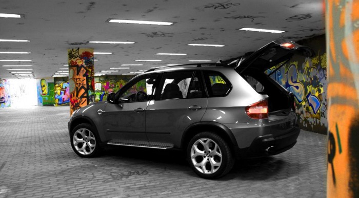 Teszt: BMW X5 4,8i 6 | Vezess Nagy benga