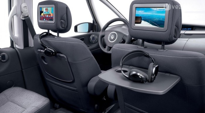 Minden lecsúszik a tálcáról, akkor minek?