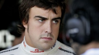 Alonso elbukta a bajnokságot