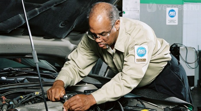 Márkaszerviz, vagy Mekkmester? 7 | Vezess A pirosat, vagy a kéket vágjam?