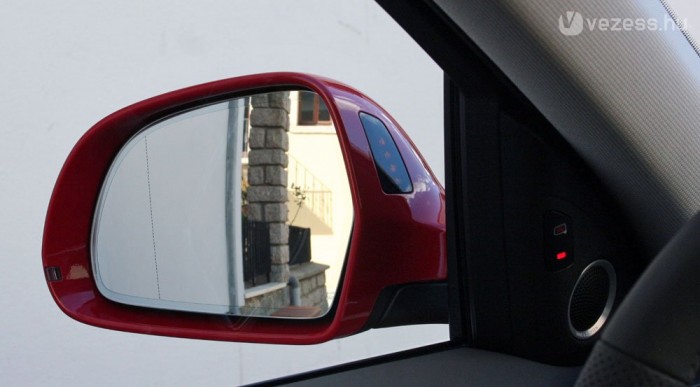 Villog, ha ráhúznánk a szomszéd sávban jövőre