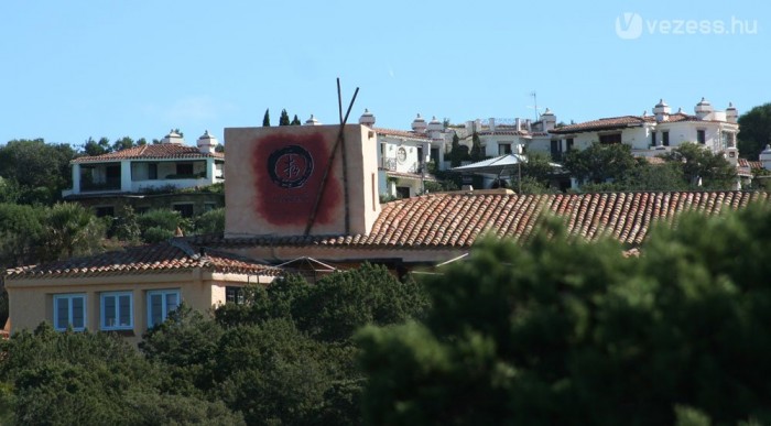 A fehér a Putyin-család villája