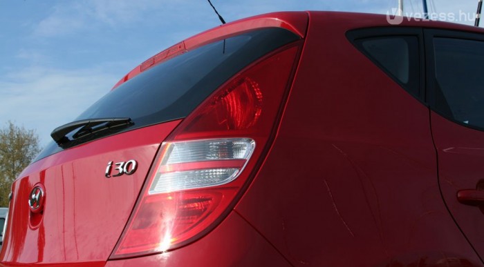 Beckhamné vagy Robbie Williams? 6 | Vezess Van egy kis BMW-s stichje