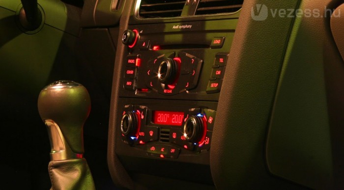 Nem látszik, de nagyon komolyan szól a hifi