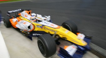 Piquet ülhet a Renault-ba
