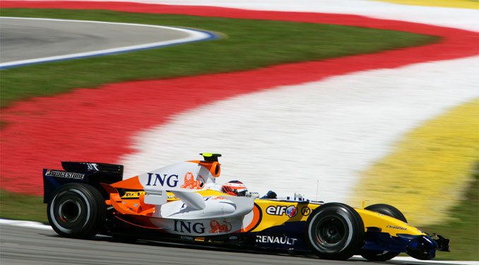 Alonso jön, repülnek a Renault-pilóták 65