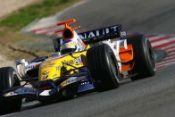 Alonso jön, repülnek a Renault-pilóták 115