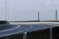 4,5 milliárdért egy kilométer autópálya 80