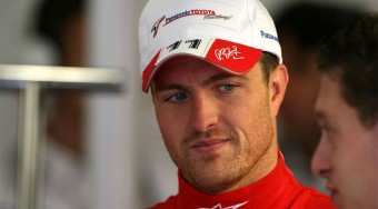 Alonso helyére ülne Ralf