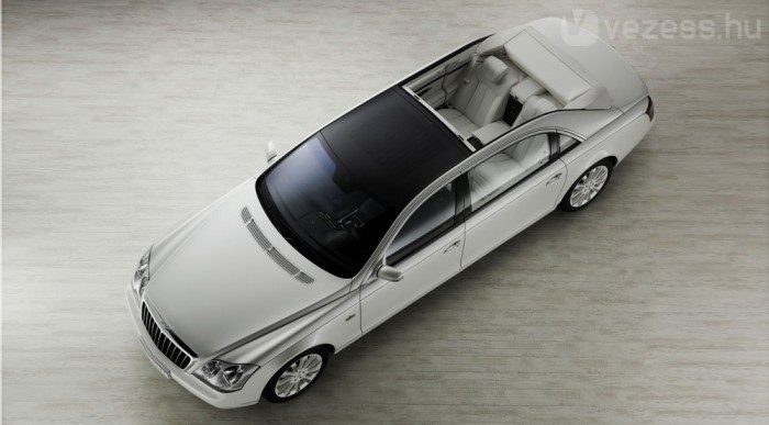 Királyi luxus nyitható tetővel 1