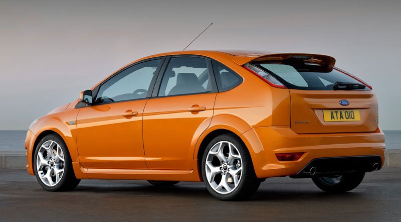 Új Ford Focus ST és kombi 13