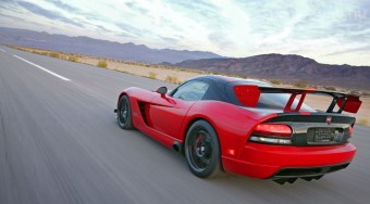 Versenyautót utcára: Viper ACR