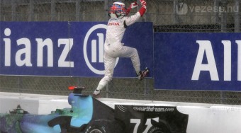 Button kegyetlen lesz