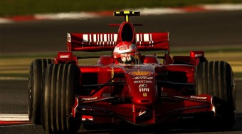 Schumi ragyog Barcelonában