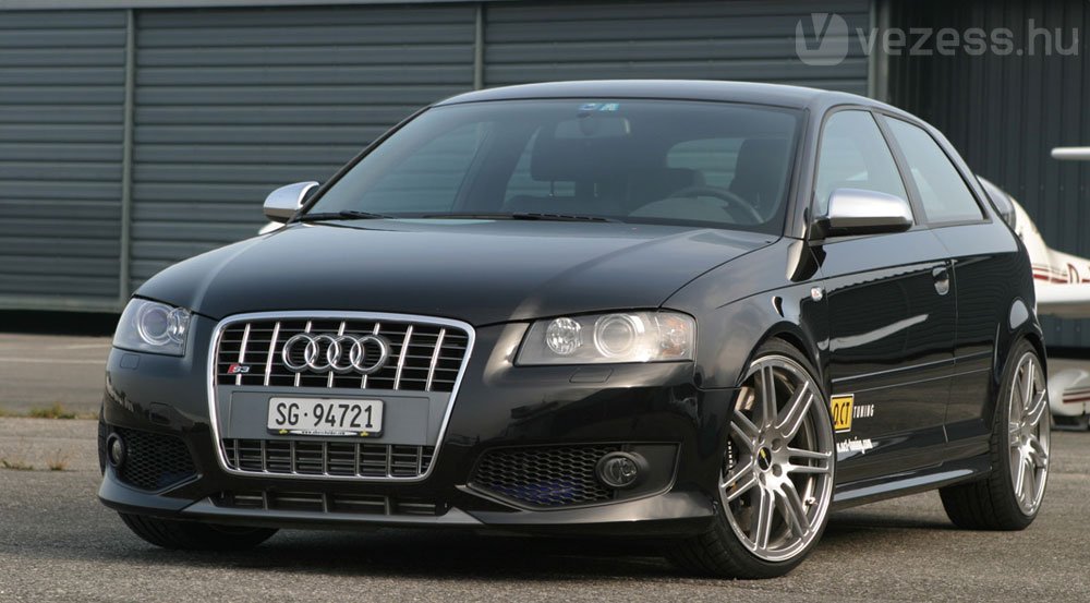 Megvadult Audi 8