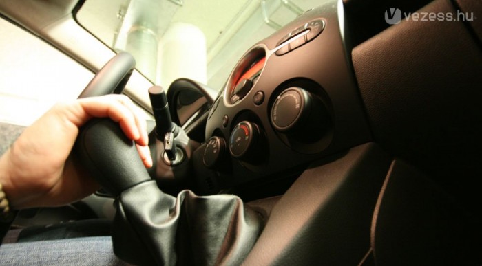 Kézre esik a váltó