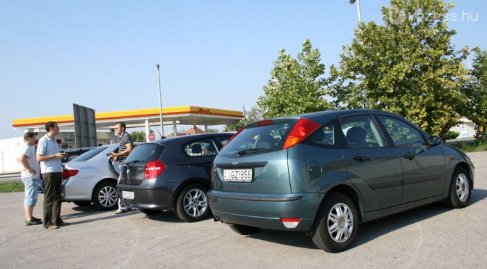 Minden autó torkosabb a szabványnál, nem botlunk kivételekbe