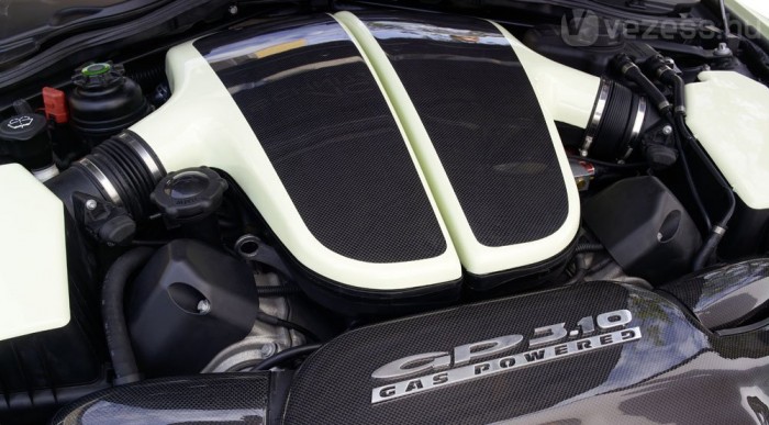 Nagyot durrant a gáz 5 Szériában 507 lovas a V10-es