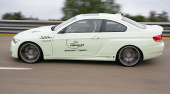 Nagyot durrant a gáz