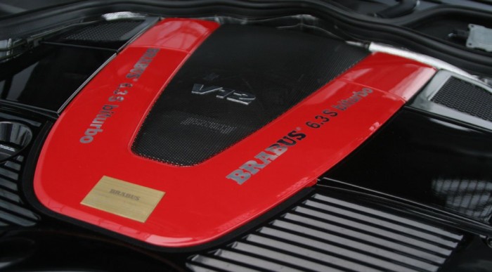 730 lóerős motort kapott