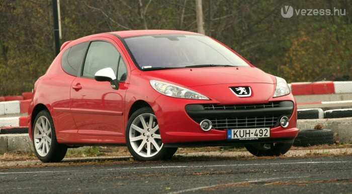 Vörös folt a szürkeségben