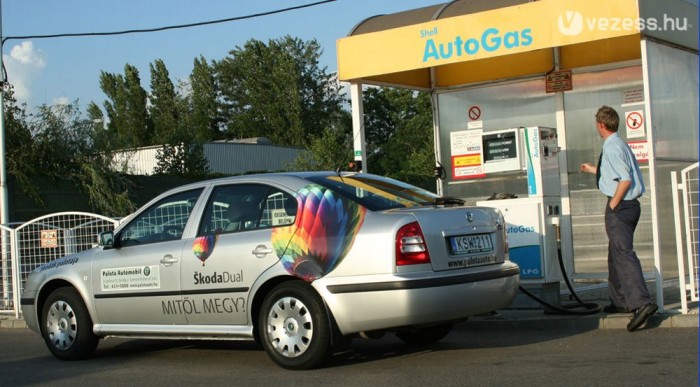 Gázt csak a benzinkutas tankolhat 
