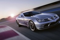 Alonso Mercedes SLR 722-est kapott